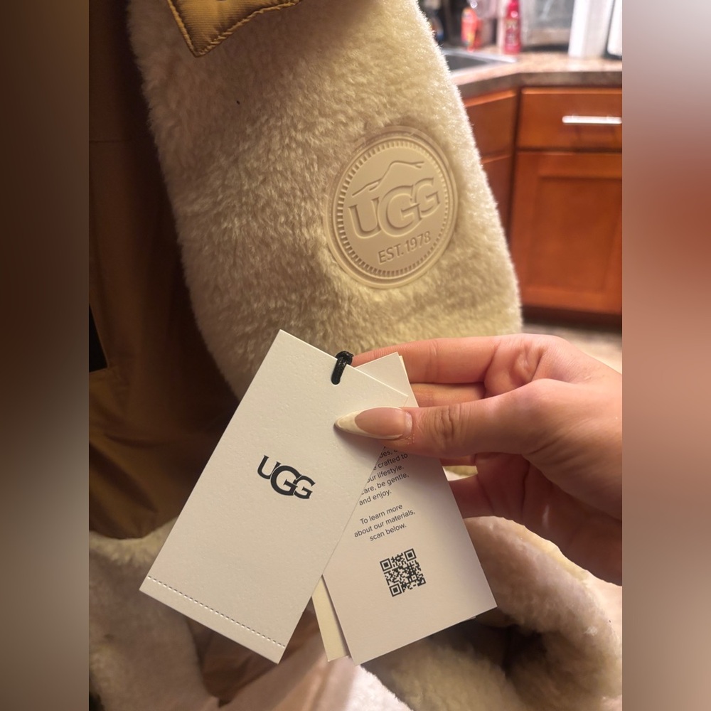 UGG Women’s “Kaysin Fleece Trim Down Parka” in Chestnut - Picture 9 of 11